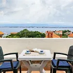 Sea View Mateo 아파트 *